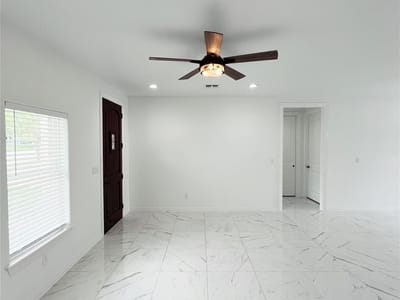 Primary bedroom at 614 S Middle St - 3 bed 2 bath home