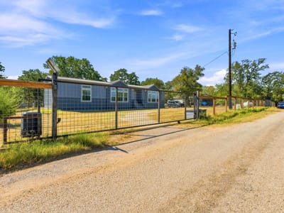 Property photo 2 at 615 Green Acre DR - 3 bed 2 bath home