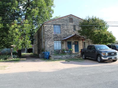 Photo 2 of 14 at 615 Pecan ST - 8 bed 6 bath home