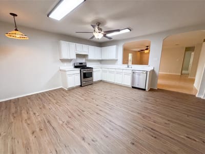 Property photo 2 at 616 Barbara WAY - 3 bed 2 bath home