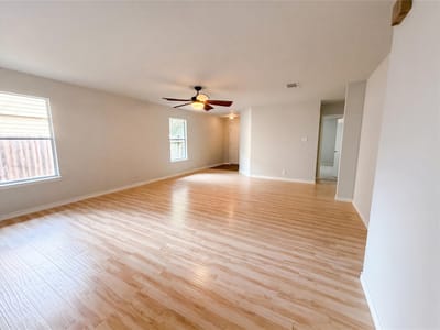 Property photo 3 at 616 Barbara WAY - 3 bed 2 bath home
