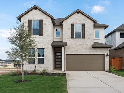 Living area at 616 Leeland Drive - 4 bed 3 bath home
