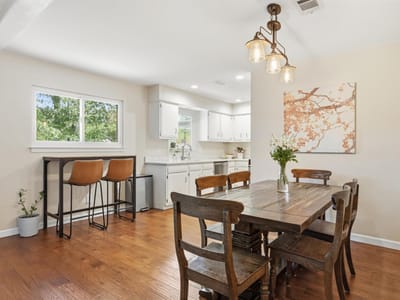 Living area at 617 Blackberry DR - 3 bed 2 bath home