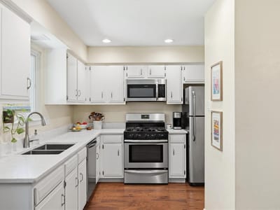 Kitchen at 617 Blackberry DR - 3 bed 2 bath home