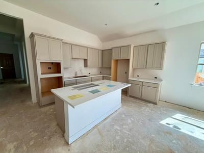 Living area at 619 Breeze Hollow LN - 4 bed 3 bath home
