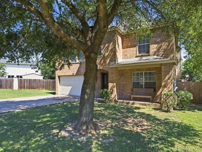 Property photo 3 at 620 Catumet DR - 4 bed 2 bath home