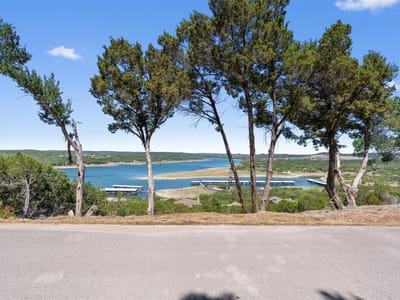 Property photo 2 at 6203 Lakeshore DR - Lago Vista Sec 01, Lago Vista, TX