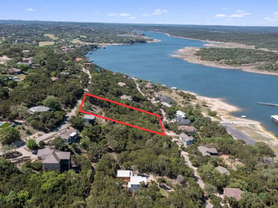 Property photo 4 at 6203 Lakeshore DR - Lago Vista Sec 01, Lago Vista, TX