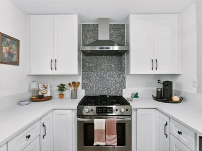 Property photo 4 at 6205 Hylawn DR - 4 bed 2 bath home