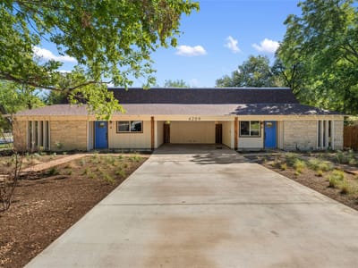 Living area at 6209 Reicher DR - Cherrylawn Sec 05, Austin, TX