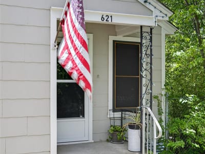 Primary bedroom at 621 S Main ST - 3 bed 2 bath home