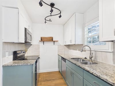 Property photo 2 at 6211 Manor RD Unit #107 - 2 bed 1 bath home