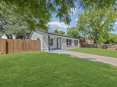 Property photo 2 at 6211 Palm CIR - 4 bed 2 bath home