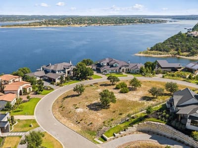 Photo 4 of 31 at 624 Casasanta TRL - Spicewood, Spicewood, TX