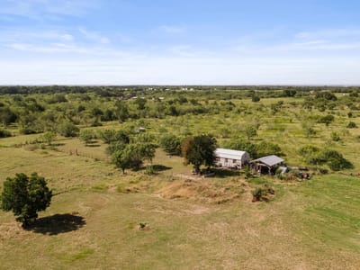 Property photo 2 at 625 Callihan RD - Bugtussle, Luling, TX