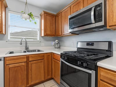 Primary bedroom at 626 Atlantis - 3 bed 2 bath home