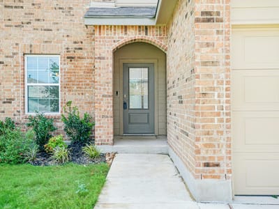 Property photo 2 at 627 Fluted SHLS - 5 bed 3 bath home