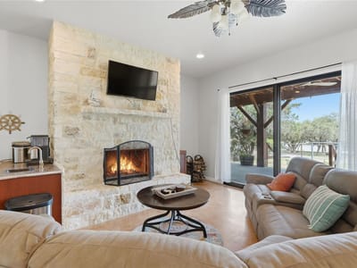 Property photo 3 at 628 Country LN - 5 bed 3 bath home