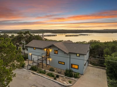 Property photo 5 at 6300 Lakeshore DR - 5 bed 3 bath home