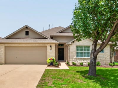 Living area at 6301 York Bridge CIR - 3 bed 2 bath home