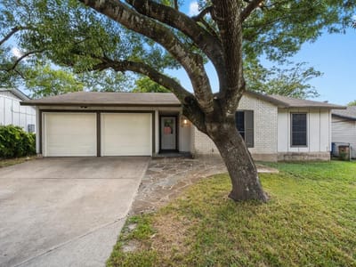 Kitchen at 6310 Shadow Bnd - 3 bed 2 bath home