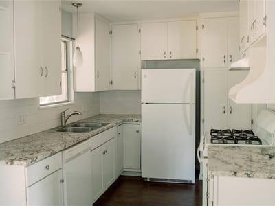 Property photo 5 at 6313 Kenilworth DR - 3 bed 1 bath home