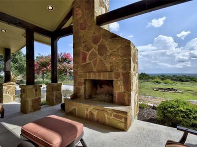 Property photo 3 at 633 Trails End RD - 3 bed 2 bath home