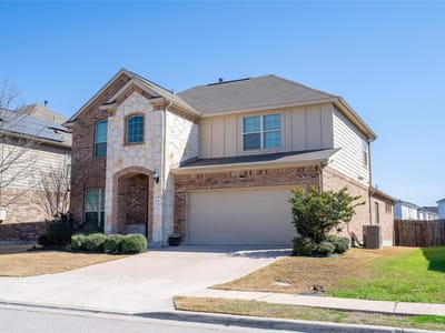Living area at 634 Blossom Valley STRM - 4 bed 2 bath home