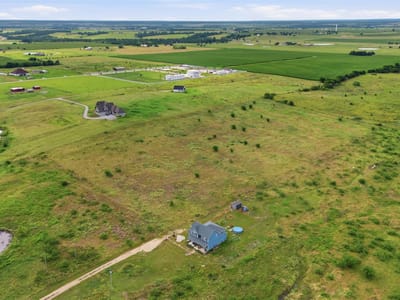 Primary bedroom at 634 County Road 451 - Vista Acres Subdiv, Coupland, TX