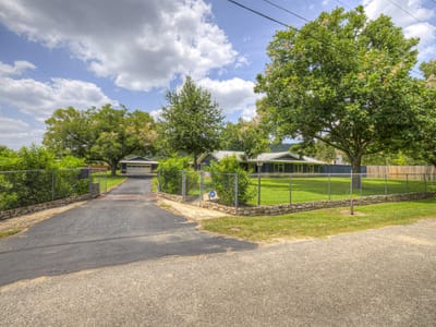 Property photo 2 at 635 Riverside Path - 3 bed 2 bath home
