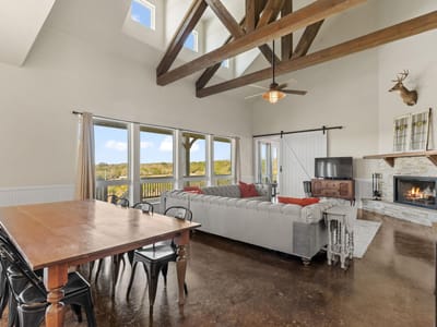Living area at 6350 Mount Sharp RD Unit #B - 3 bed 2 bath home