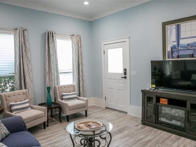Primary bedroom at 637 N Washington ST - 3 bed 2 bath home