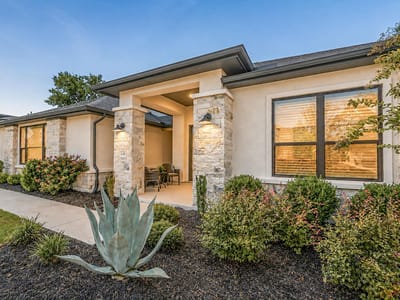Property photo 3 at 638 Bridge Water LOOP - 4 bed 4 bath home