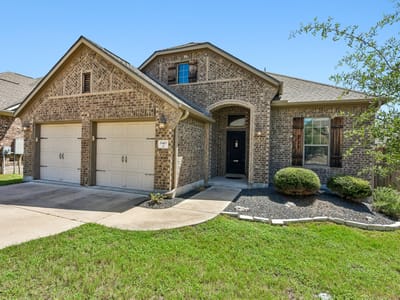 Living area at 640 Loma Cedro BND - 3 bed 2 bath home