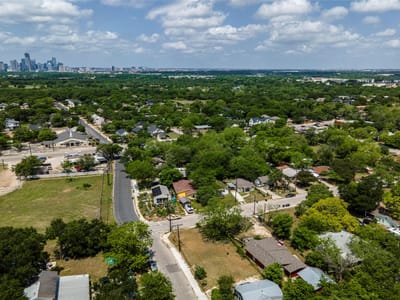 Property photo 5 at 6402 Ponca St - CUELLAR SUSIE & MARTIN SUBD, Austin, TX