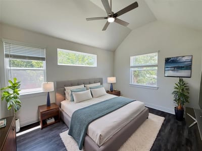 Property photo 4 at 6406 Felix Ave Unit #1 - 2 bed 2 bath home
