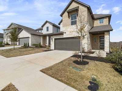Living area at 6406 Mallord Brook Bnd - 3 bed 2 bath home