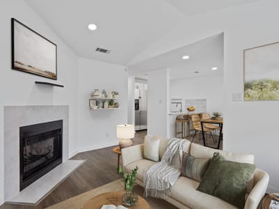 Property photo 2 at 6409 Burns ST Unit #304 - 2 bed 2 bath home