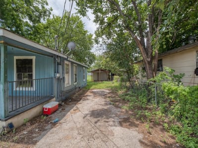 Primary bedroom at 6409 Del Monte RD - 2 bed 1 bath home
