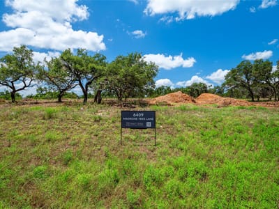 Primary bedroom at 6409 Madrone Tree LN - Madrone Canyon, Austin, TX