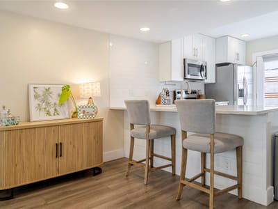 Primary bedroom at 6410 Chimney Creek CIR Unit #B - 3 bed 2 bath home