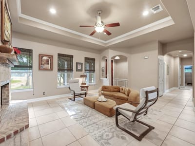 Property photo 5 at 643 Shady HOLW - 3 bed 3 bath home