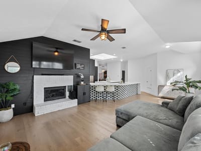 Living area at 6435 Old Harbor Ln - 3 bed 2 bath home