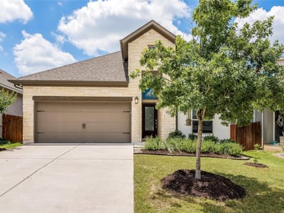 Living area at 6517 Llano Stage TRL - 3 bed 2 bath home