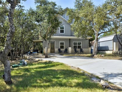 Living area at 660 Mockingbird Dr - 3 bed 2 bath home