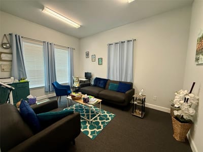 Photo 5 of 7 at 660 S Bagdad RD Unit #310 - Leander, Leander, TX