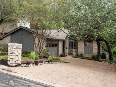 Living area at 6602 Robbie Creek CV - 3 bed 2 bath home