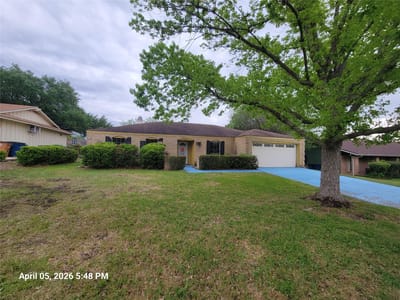 Photo 2 of 11 at 6605 Highpoint DR - 3 bed 2 bath home
