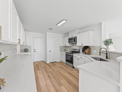 Property photo 3 at 6640 Quinton DR - 3 bed 2 bath home