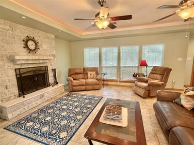 Property photo 2 at 670 Woodland DR - 4 bed 2 bath home